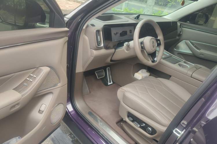 Used Hima AITO M8 2025 Extended-Range Max Version 37 kWh 5-Seater Driver Seat