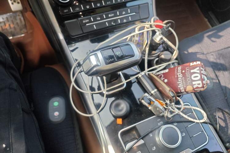 Used Haval H8 2017 2.0T Gasoline 4x4 Smart Enjoyment Version
