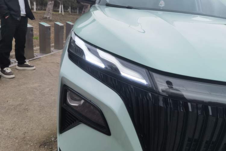 Used Dongfeng Aeolus Huge 2022 Mach Power 1.5T Dare-to-Drive Edition · Enjoyably悦
