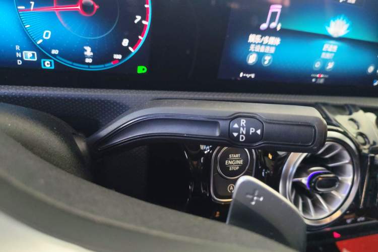 Used Mercedes-Benz A-Class 2022 Revised Version A 200 L Sport Sedan Fashionable Style
