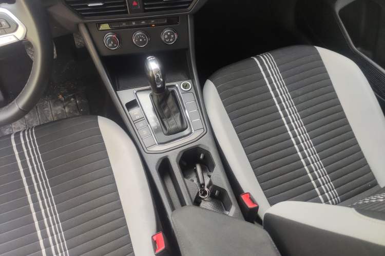 Used Volkswagen Bora 2024 200TSI DSG Comfort Edition Gear Lever
