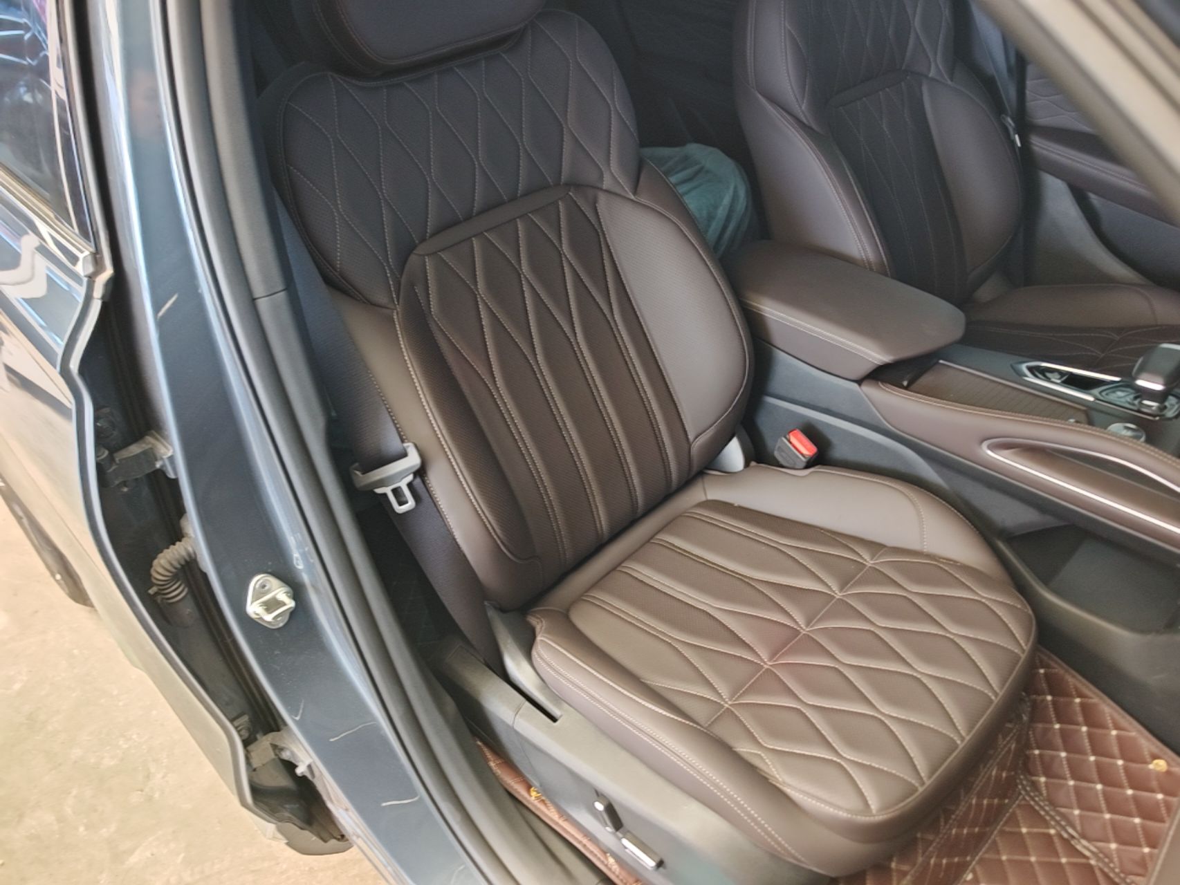 Geely Auto Monjaro L 2025 2.0TD Automatic Xingyun Version — снимка 19