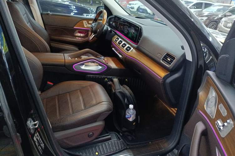 Used Mercedes-Benz GLS 2023 Second Facelift GLS 450 4MATIC Luxury Edition
