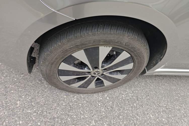 Used Mercedes-Benz Vito 2021 2.0T Business Version 7 Seats Left Front Wheel Hub