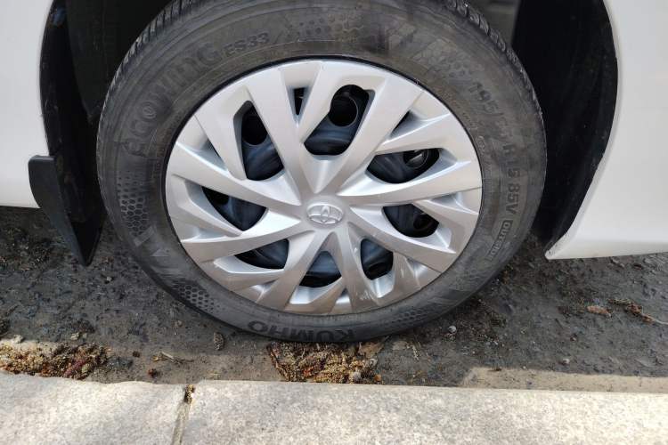 Used Toyota Vios 2021 1.5L CVT Innovation Edition Right Front Wheel Hub