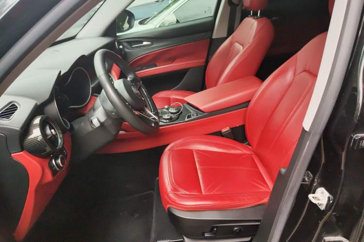 Used Alfa Romeo Stelvio 2017 2.0T 200HP Elite Edition