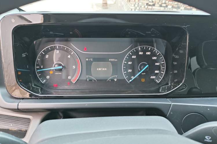 Used Ford Transit 2023 2.0T Diesel Manual Multifunction Commercial Vehicle Short Wheelbase Low Roof 5/6 Seats