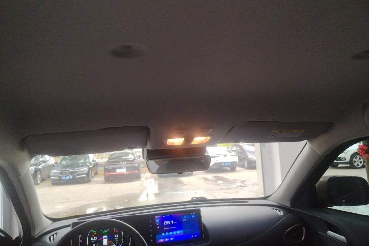 Used ORA White Cat 2022 Xiaoyue Mao Edition 401 km Flagship Model Lithium Ternary
