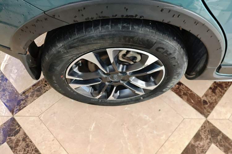 Used Geely Auto Vision X3 2019 Upgraded Model 1.5L Manual Luxury Version Right Rear Wheel Hub