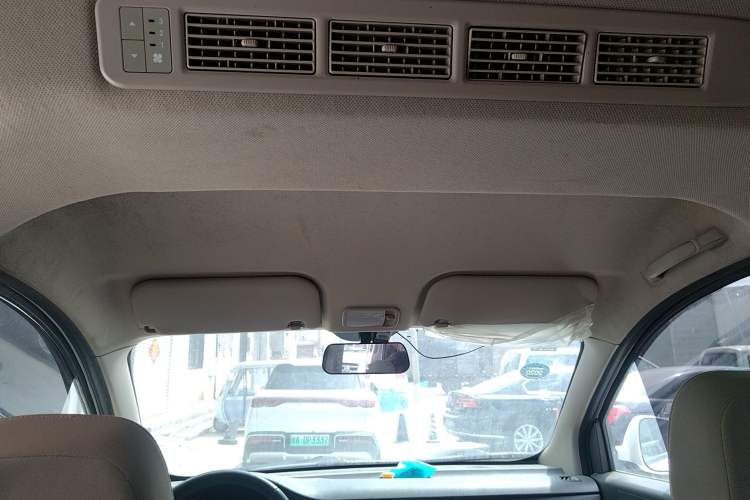 Used Wuling Rongguang V 2018 1.5L Standard Version
