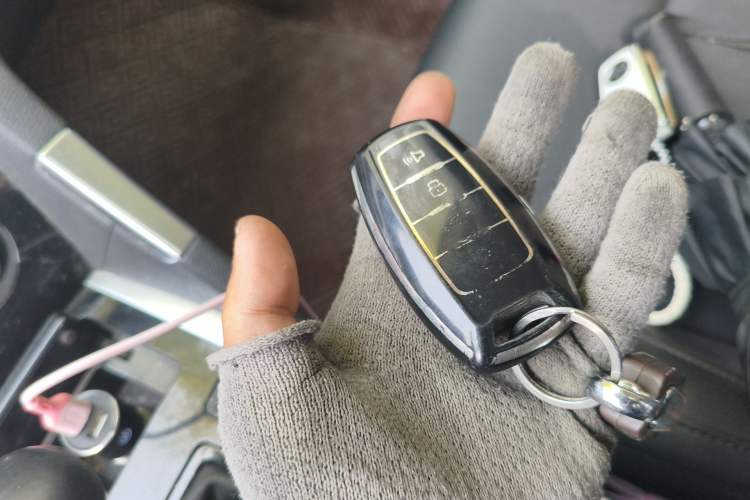 Used Haval H7 2016 Blue-Label H7 2.0T Automatic Luxury Model Vehicle Key