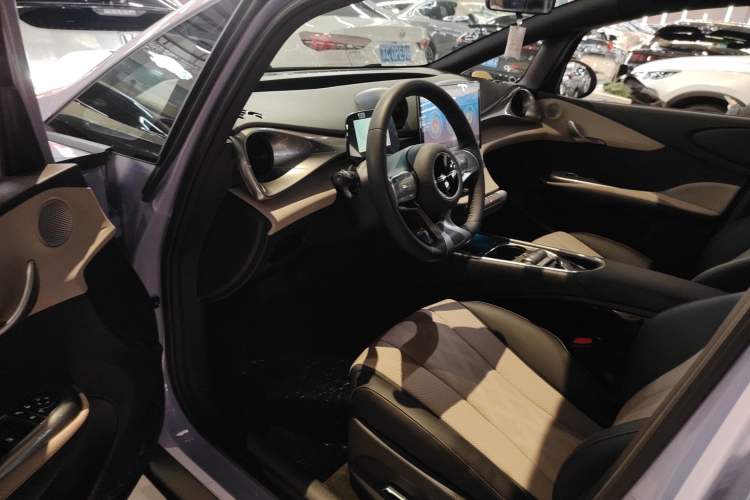 Used BYD Dolphin 2023 420 km Free Version Driver Seat