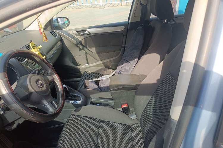 Used Volkswagen Golf 2012 1.6L Automatic Fashion Model Left Front Seat