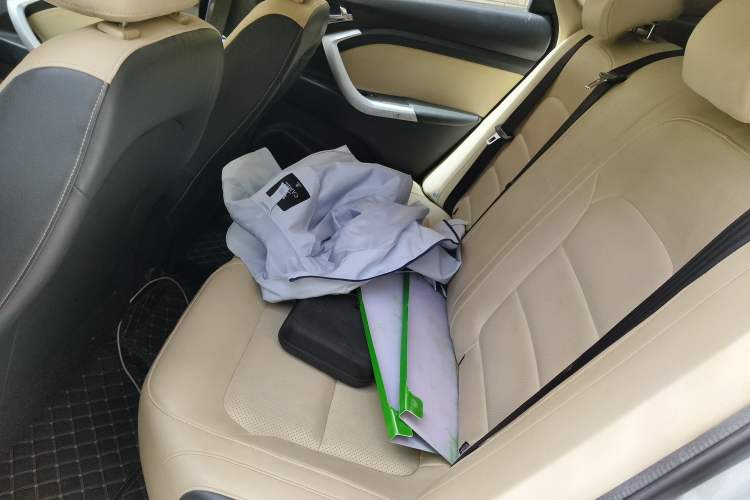 Used CHANGAN Alsvin V7 2015 1.6L Manual Enjoyment Model China IV Standard Left Rear Seat