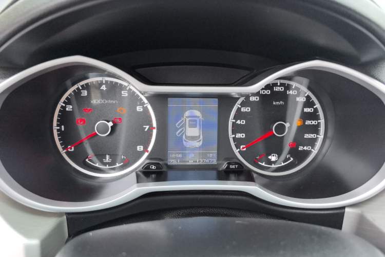 Used Geely Auto Emgrand X7 Sport 2018 1.8TD Automatic Two-Wheel Drive Zhiya Model Instrument Cluster