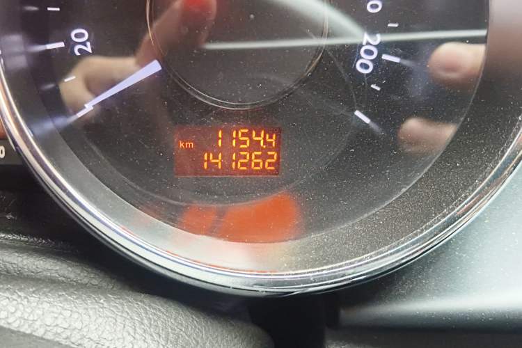 Used Peugeot 3008 2013 2.0L Automatic Trend Edition Odometer Close Up