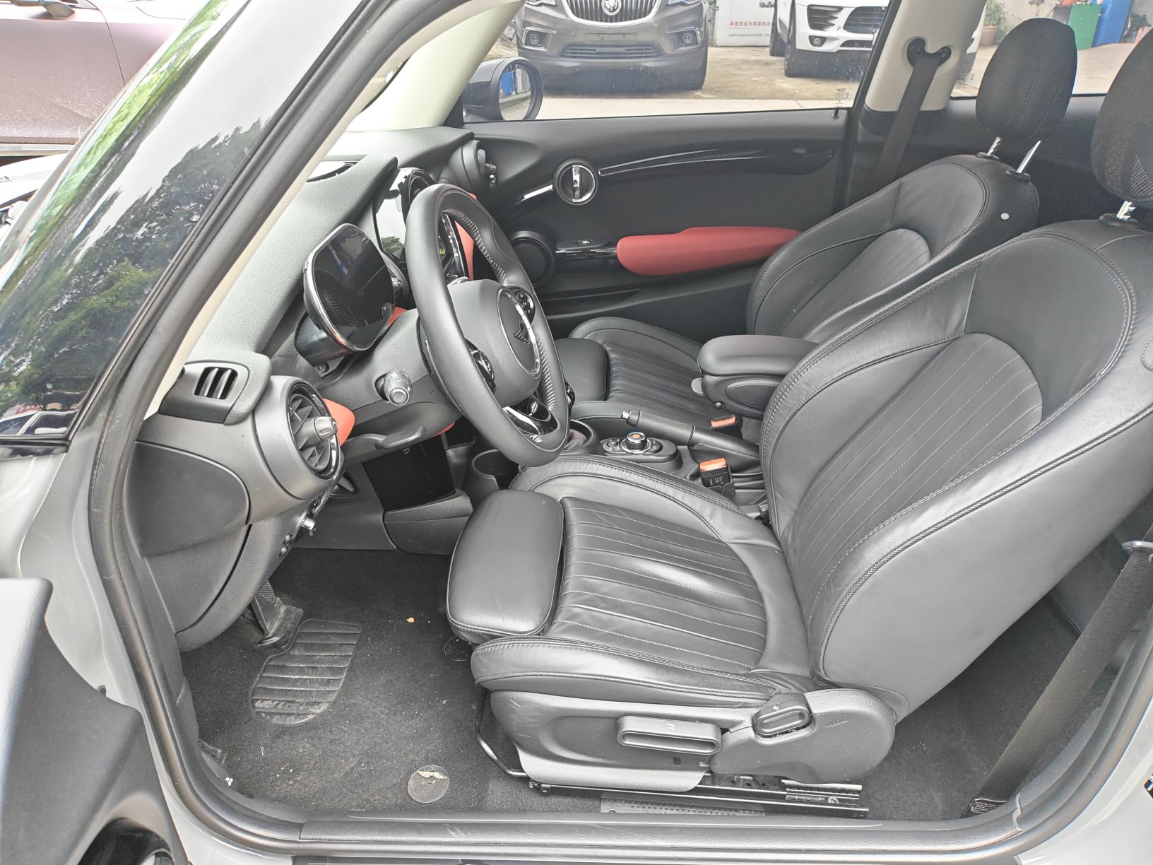 Interior delantero