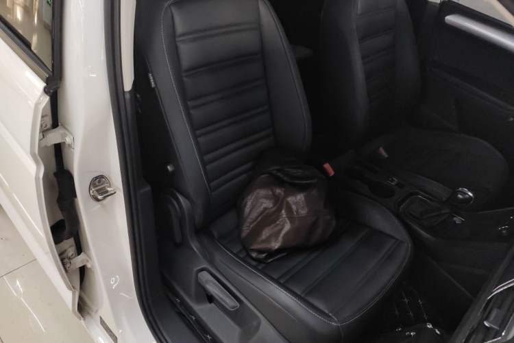 Used Volkswagen Touran 2021 Volkswagen Touran L 280TSI DSG Style Edition 7 Seats Right Front Seat