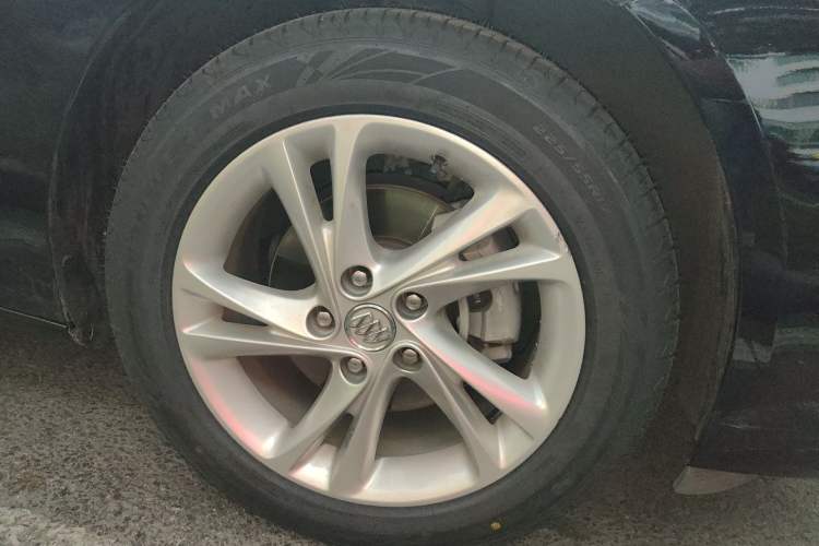 Used Buick Regal 2022 552T Smart Edition Right Front Wheel Hub