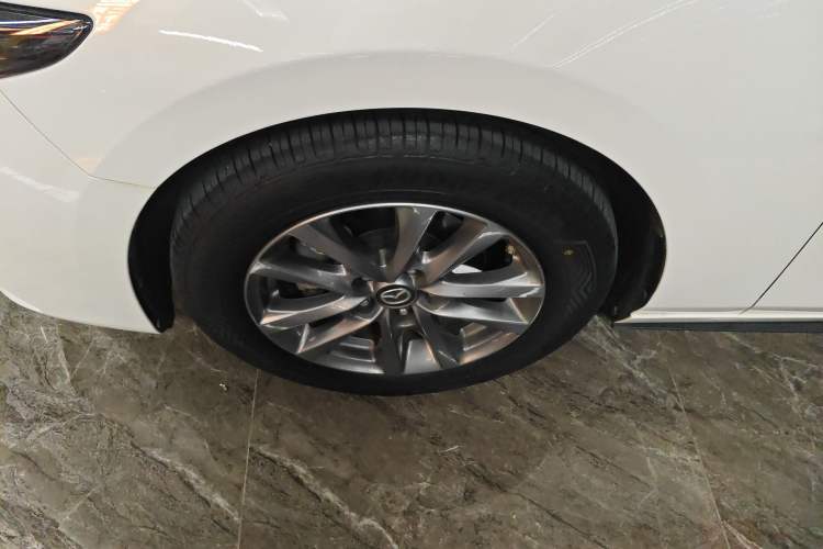 Used Mazda 3 Axela 2020 1.5L Automatic ZhiMei Edition Exterior 4