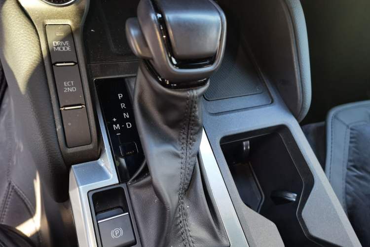 Used Toyota Prado 2024 2.4T All-Terrain TX Version 5 Seats Gear Lever