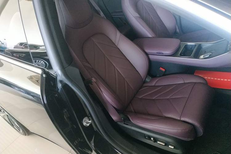 Used Nio ET5T 2025 75 kWh Touring