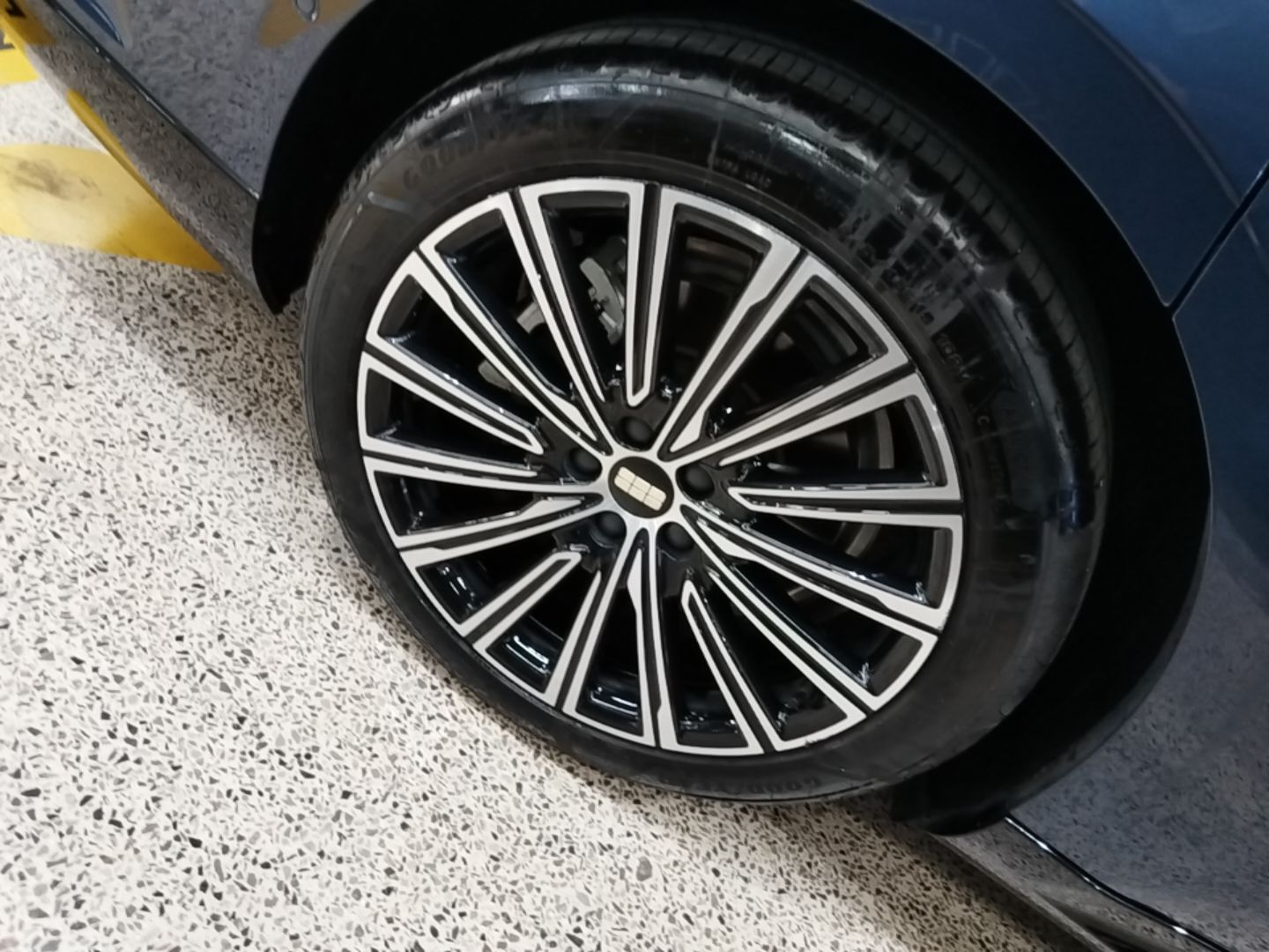 Geely Galaxy 8 2025 130km EM-P Starship Edition — снимка 11