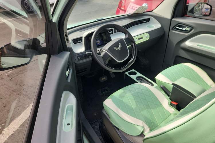 Used Wuling Hongguang MINIEV 2022 Macaron Premium Model – Lithium Ternary Battery
