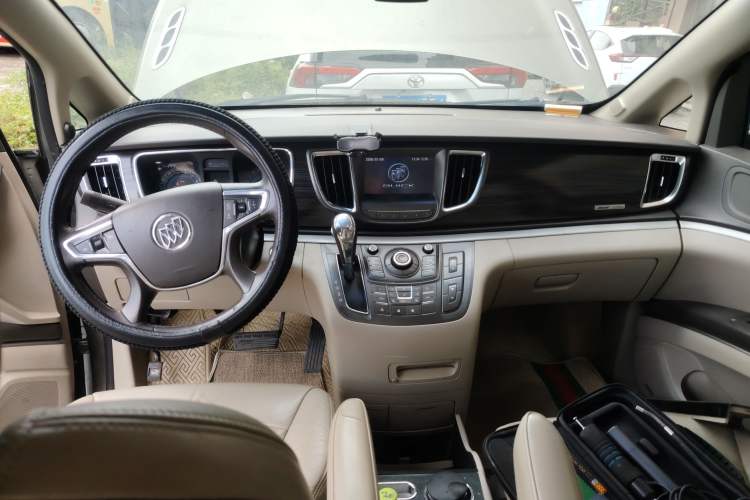 Used Buick GL8 2011 3.0L XT Luxury Business Flagship Edition