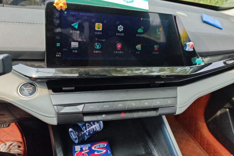 Used CHANGAN UNI-V iDD 2023 ZhiDian iDD 1.5T 113km Smart & Fun Version