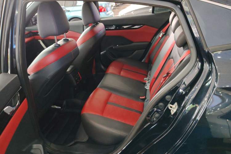 Used Dongfeng Aeolus Yixuan 2022 230T Automatic Adaptive-Beam Knight Edition Left Rear Seat