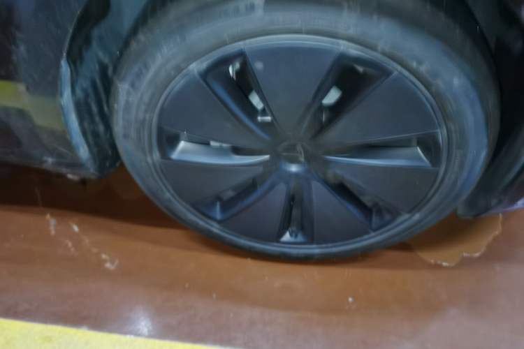 Used Tesla Model 3 2023 Rear-Wheel-Drive Version
