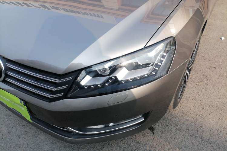 Used Volkswagen Passat 2014 1.8TSI DSG Prestige Navigation Edition Left Front Headlight