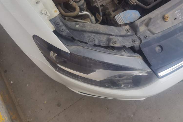 Used Volkswagen Polo 2016 1.4L Automatic Trendy Model Right Front Headlight