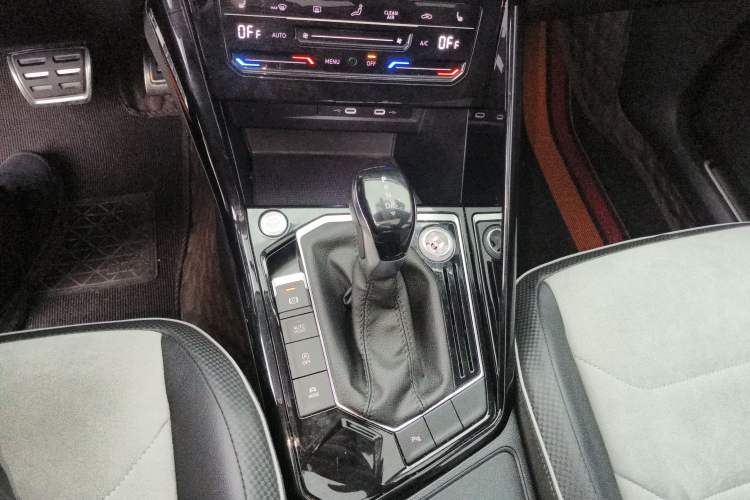 Used Volkswagen Tayron X 2020 330TSI Two-Wheel Drive Luxury Smart Connectivity Version
