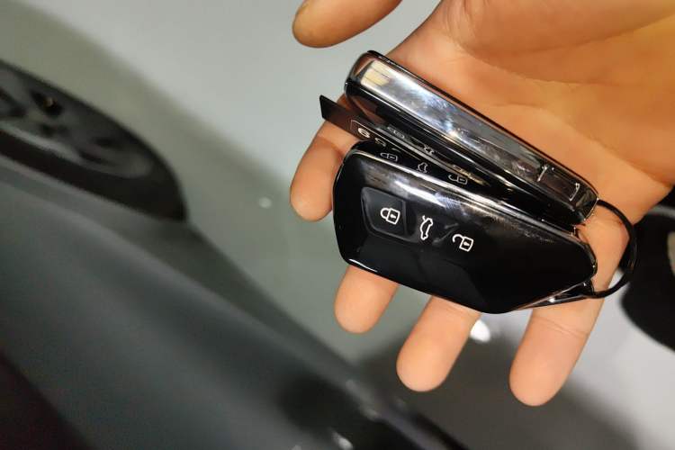 Used Volkswagen ID.UNYX 2025 Pure Model