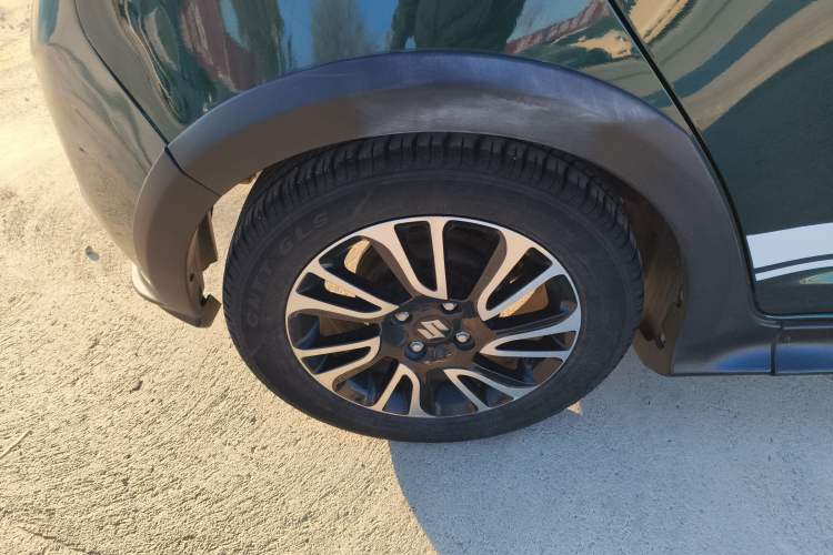 Used Suzuki Swift 2016 1.5L Automatic Fashionable Coolplay Edition
