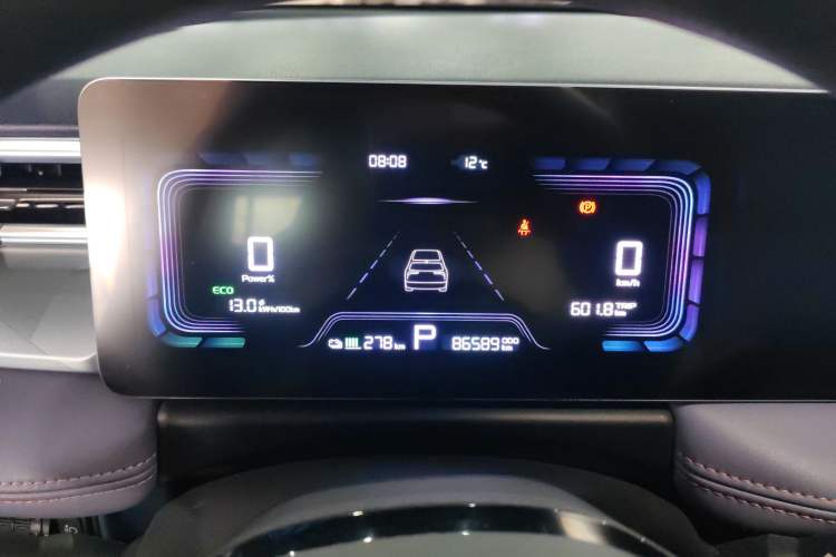 Used Geometry E Firefly 2022 401 km Linglong Tiger 5 Seats