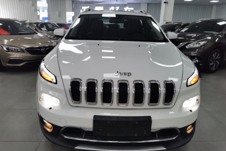Used Jeep Cherokee 2020 2.0L Two-Wheel Drive Classic Sports Edition