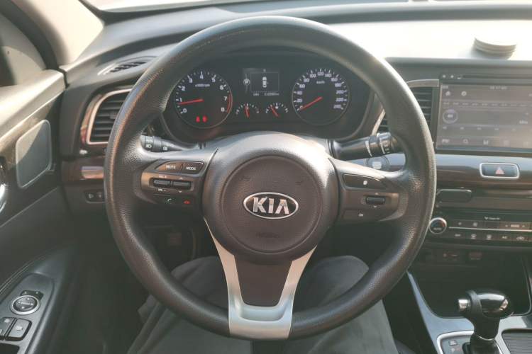Used Kia K4 2014 1.8L Automatic GLS
