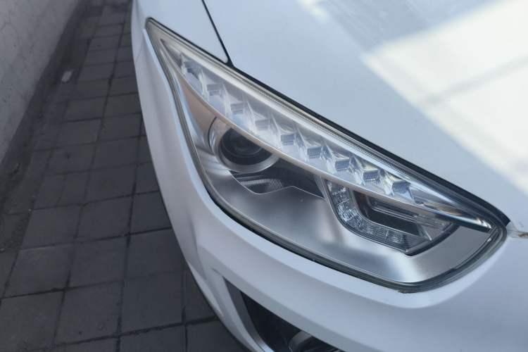 Used Bestune X80 2013 2.0L automatic luxury version