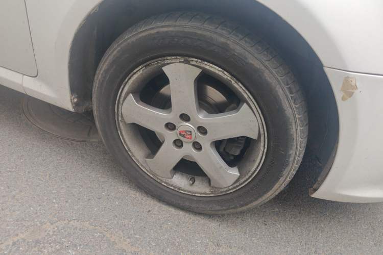 Used Roewe 350 2012 1.5L Automatic Smart Value Edition Right Front Wheel Hub