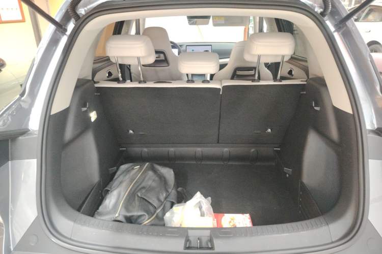 Used BYD Yuan UP 2025 Intelligent Driving Version 401 km Leading Edition Trunk