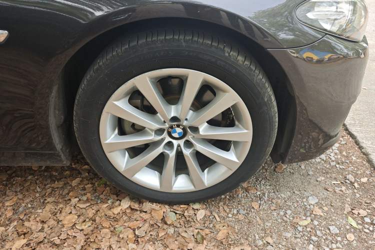 Used BMW 5 Series 2014 530Li Leading Model Right Front Wheel Hub