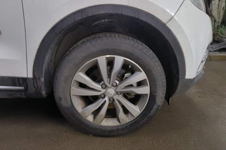 Used Geely Auto Emgrand X7 Sport 2016 1.8TD Automatic Smart Connectivity Version Right Front Wheel Hub