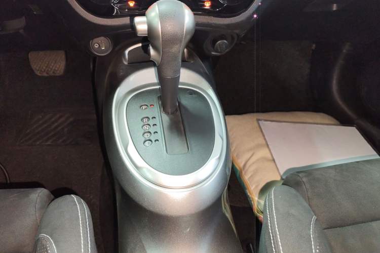 Used Infiniti ESQ 2014 1.6L Spontaneous Edition
