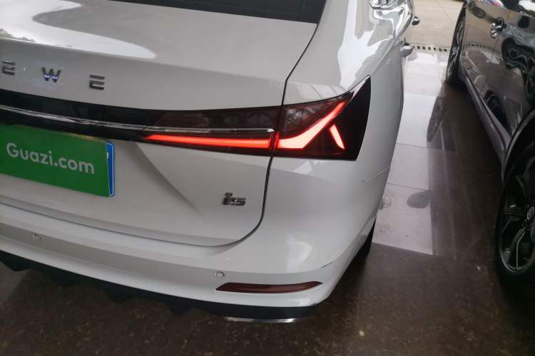 Used Roewe i5 2023 1.5L CVT Luxury Edition Right Rear Taillight