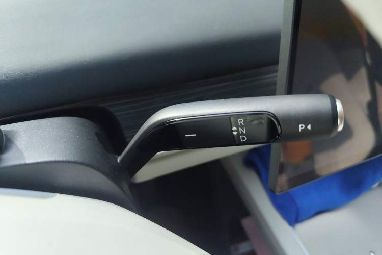 Used ONVO L60 2024 60 kWh Rear-Drive Version