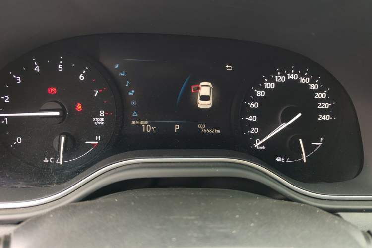 Used Toyota Avalon 2019 2.0L Luxury Edition China VI Standard Odometer Close Up