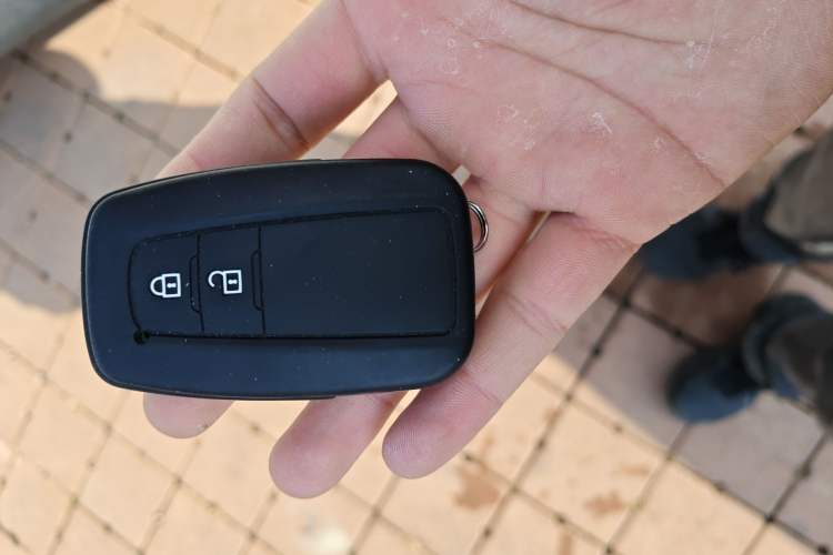 Used Toyota RAV4 2020 2.0L CVT 4x4 Style PLUS Edition Vehicle Key